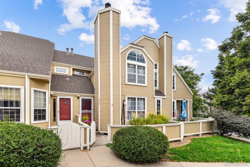 5732 Atlantic Pl, Lakewood, CO 80227