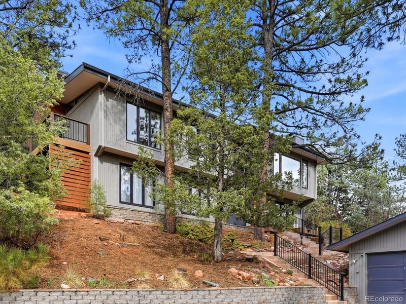 4915 Red Rock Dr, Larkspur, CO 80118