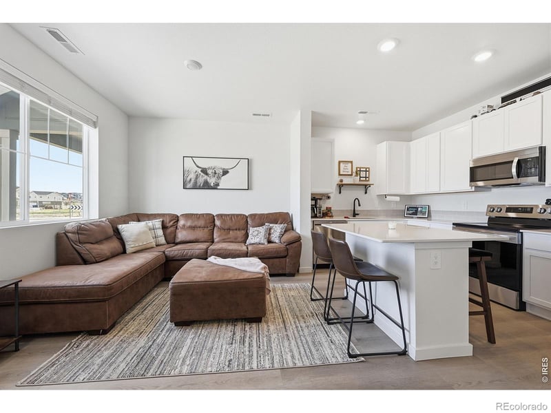 438 Mountain Bluebird Dr, Johnstown, CO 80534