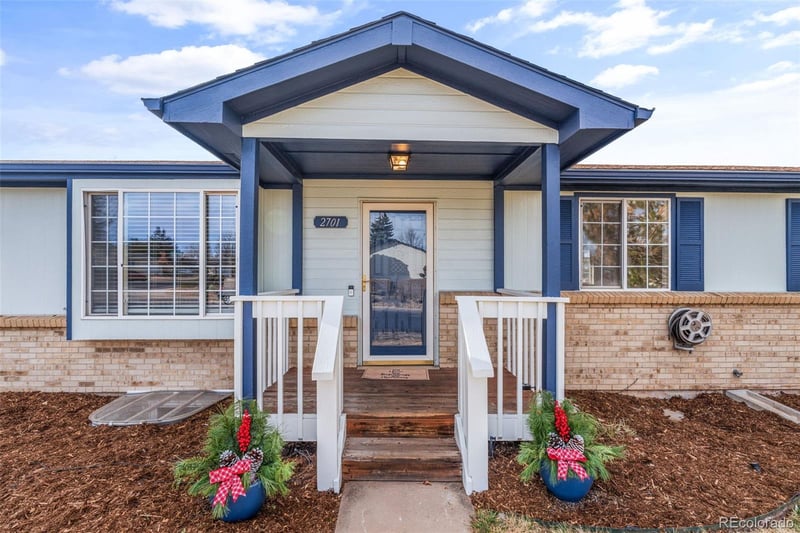 2701 Jasper St, Aurora, CO 80013