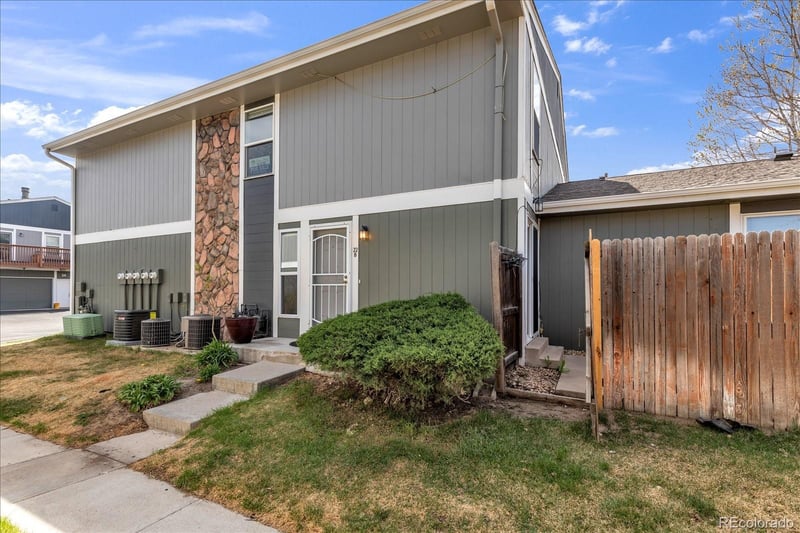 9901 Evans Ave #22B, Aurora, CO 80247