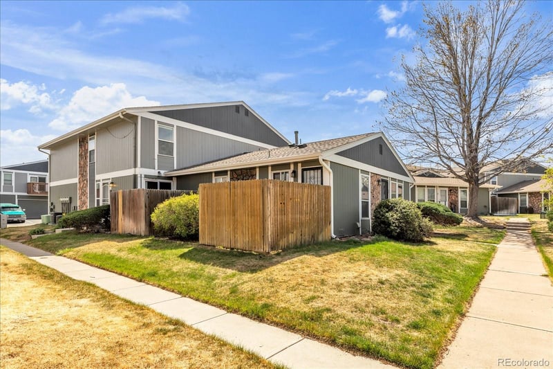 9901 Evans Ave #22B, Aurora, CO 80247