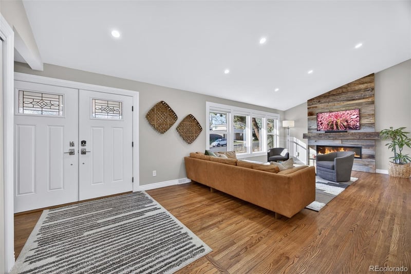 7665 Napa Pl, Denver, CO 80237