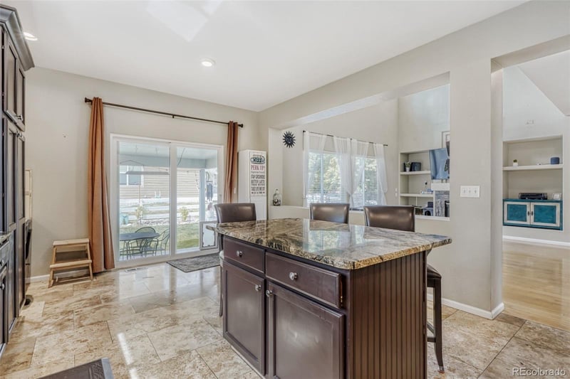 6668 Killarney Ct, Aurora, CO 80016