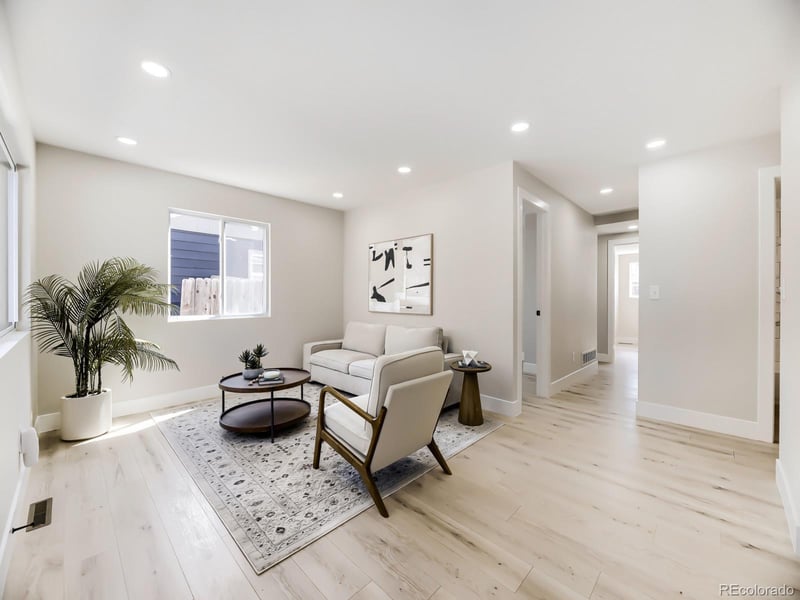 1171 Geneva St, Aurora, CO 80010