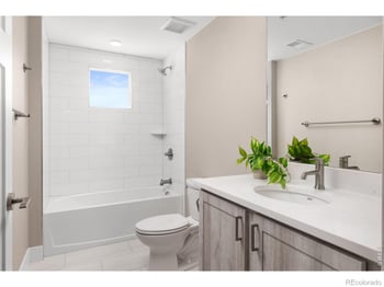 290 Cherrywood Dr #101, Lafayette, CO 80026