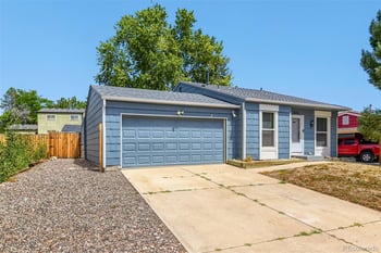 20765 E Buchanan Dr, Aurora, CO 80011