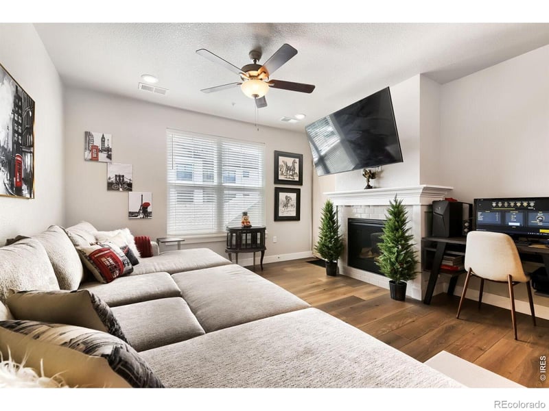 285 High Point Dr #H-205, Longmont, CO 80504