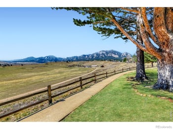 1566 Greenbriar Blvd, Boulder, CO 80305