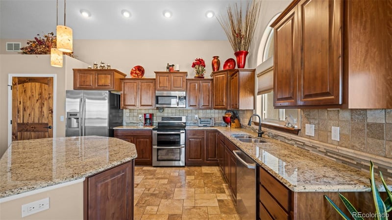 12250 Smoke Bluffs Rd, Peyton, CO 80831