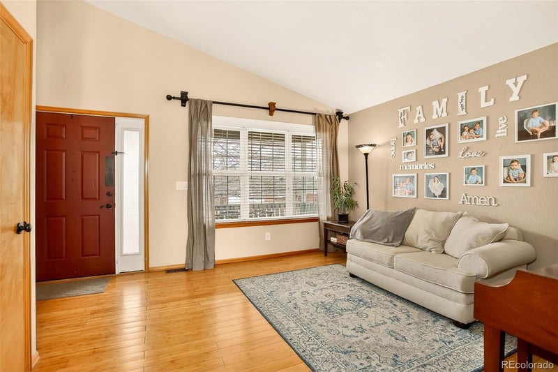 5479 Valdai St, Aurora, CO 80015