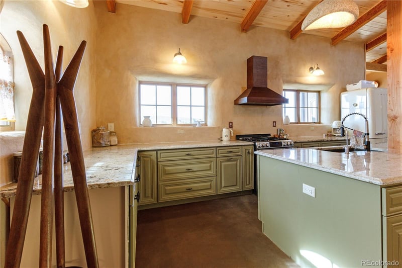 619 Black Diamond Dr, Walsenburg, CO 81089