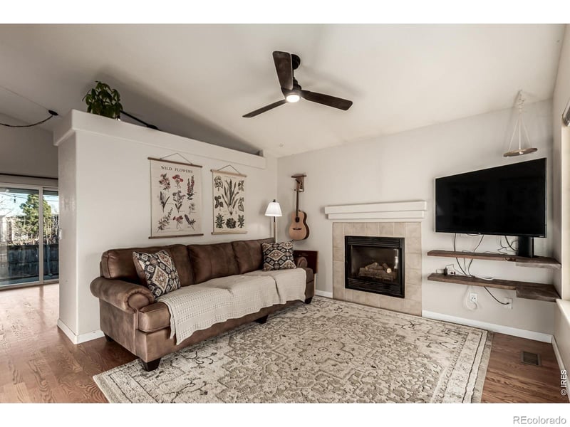 9712 Queenscliffe Dr, Highlands Ranch, CO 80130