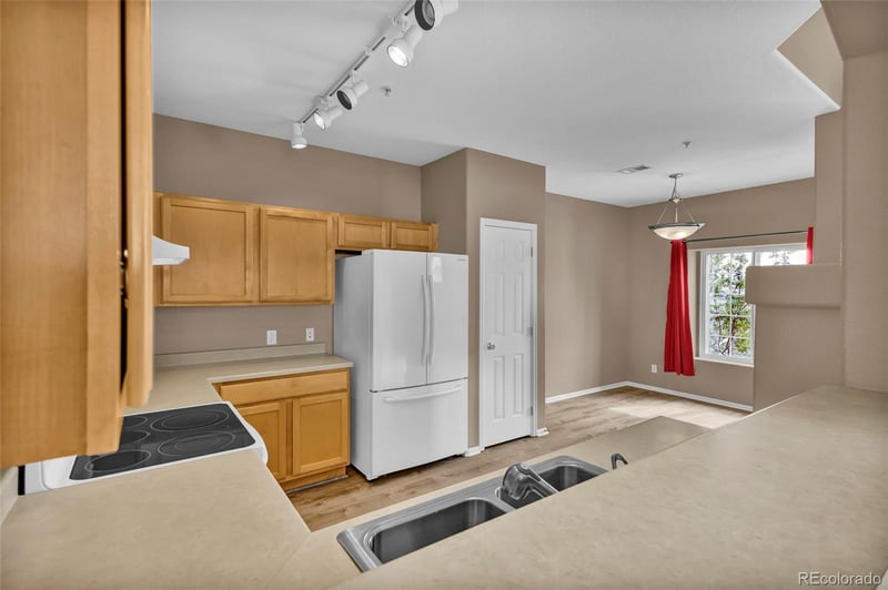 488 Black Feather Loop #215, Castle Rock, CO 80104