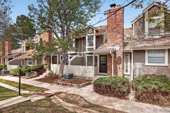 1990 Helena St #E, Aurora, CO 80013