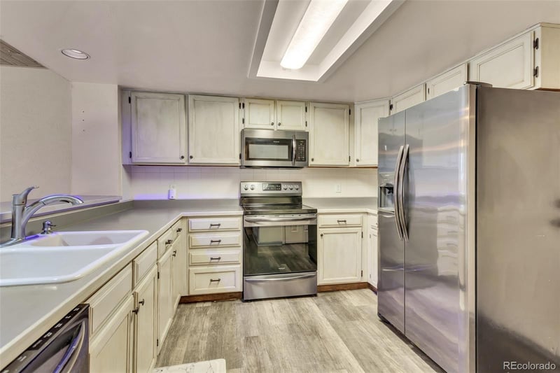 3711 Espana Way, Aurora, CO 80013