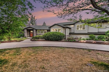 26 Lindenwood Dr, Littleton, CO 80120