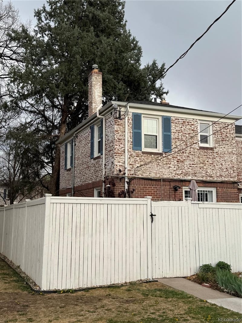 1241 Leyden St, Denver, CO 80220