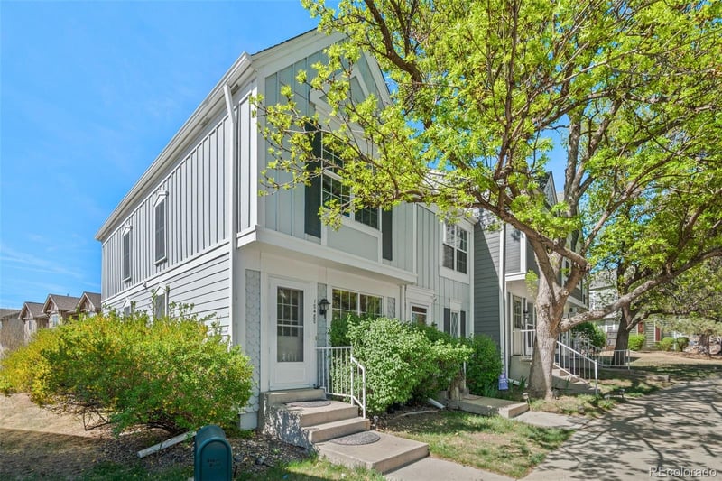 10480 Dartmouth Ave, Lakewood, CO 80227