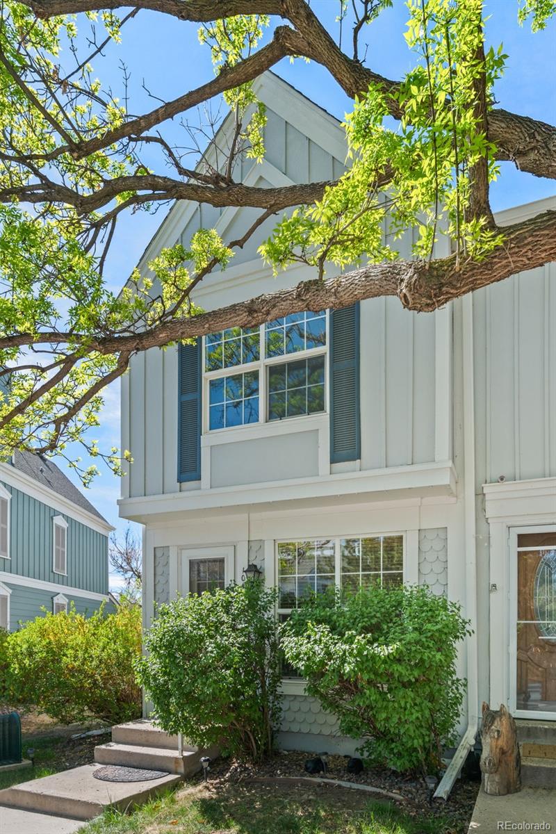 10480 Dartmouth Ave, Lakewood, CO 80227