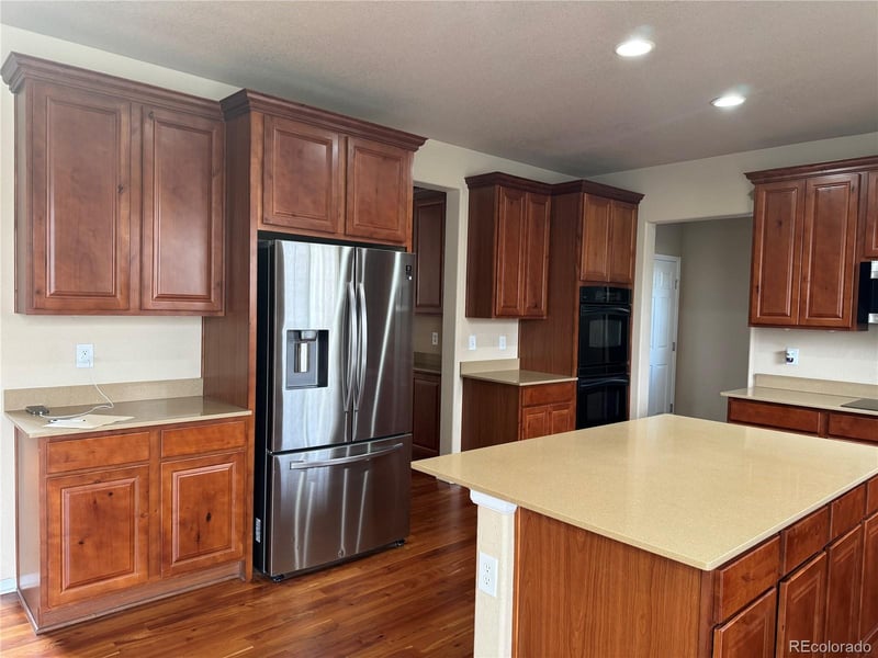 21235 Grand Dr, Aurora, CO 80015