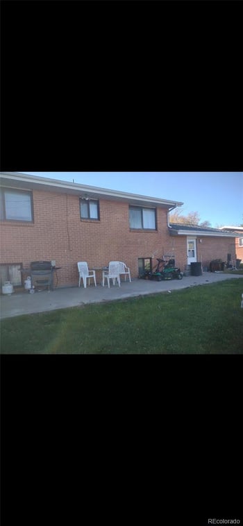 50 Paradise Dr, Burlington, CO 80807