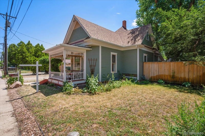 345 Mountain View Ave, Longmont, CO 80501