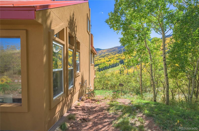 1331 Panadero Ave #404, La Veta, CO 81055