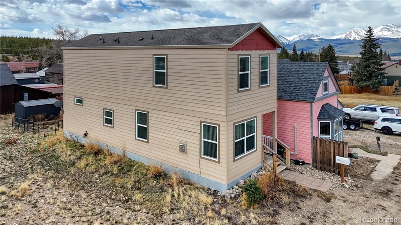 203 Chestnut St, Leadville, CO 80461