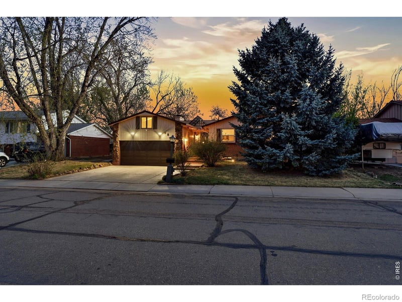 11 James Cir, Longmont, CO 80501