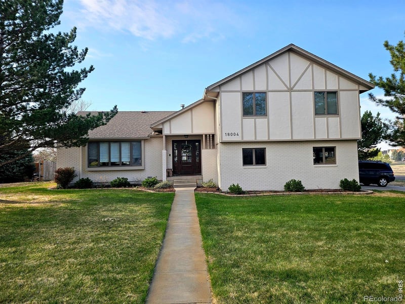 18004 Willow Dr, Sterling, CO 80751