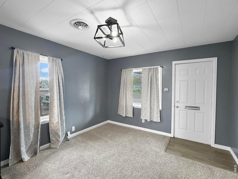 512 Cleveland St, Sterling, CO 80751