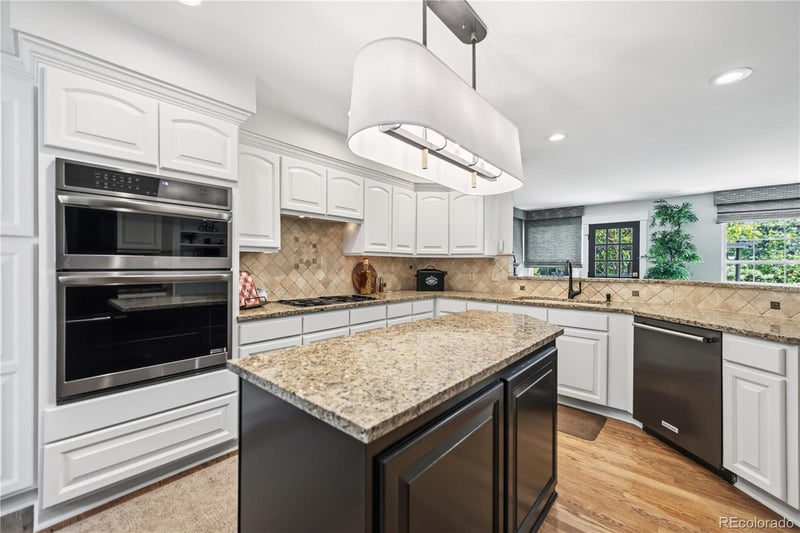 7390 Brixham Cir, Castle Pines, CO 80108