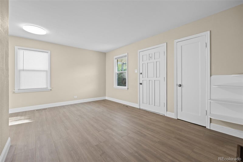 2060 Knox Ct, Denver, CO 80219