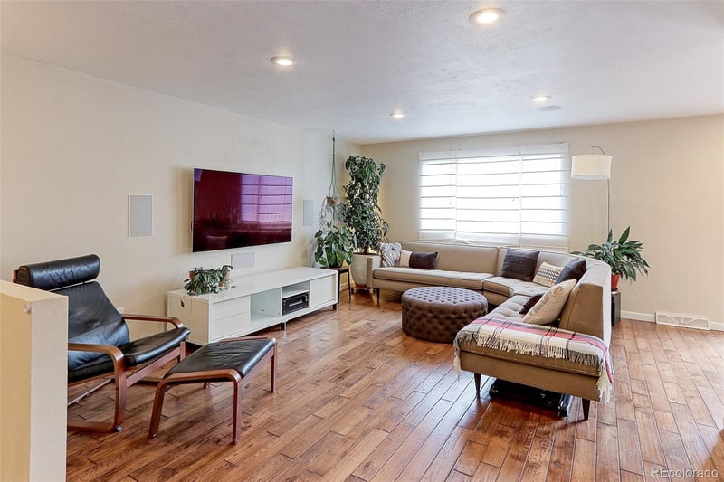 6552 Owens Ct, Arvada, CO 80004