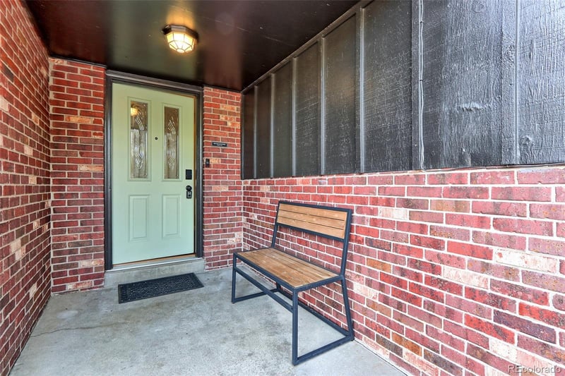 6552 Owens Ct, Arvada, CO 80004