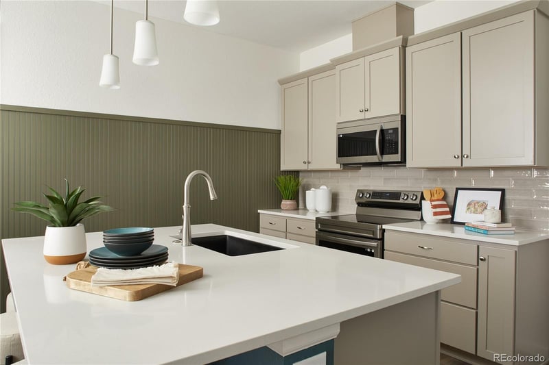 6153 Ceylon St #9-102, Denver, CO 80249