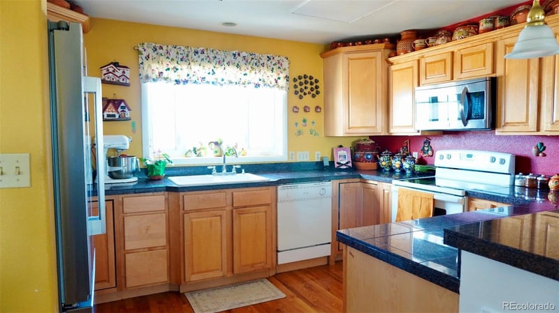 21360 E 6th Ave, Aurora, CO 80018