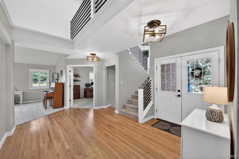 12 Sycamore Ln, Littleton, CO 80127