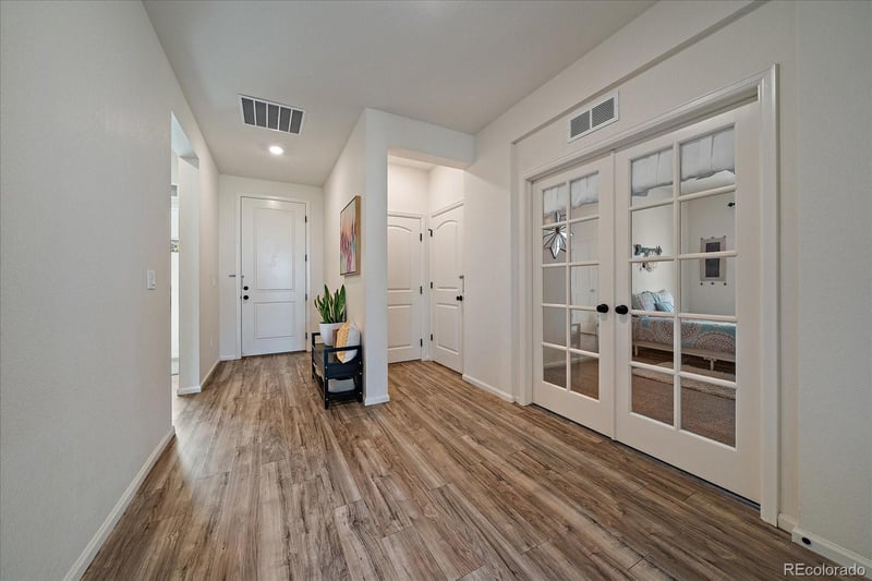 849 Vandriver Way, Aurora, CO 80018