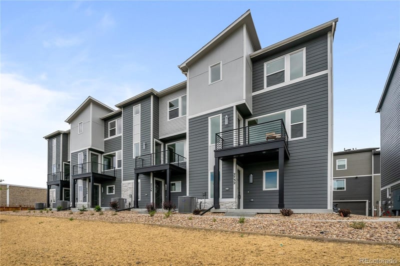 2736 68th Ave, Denver, CO 80221