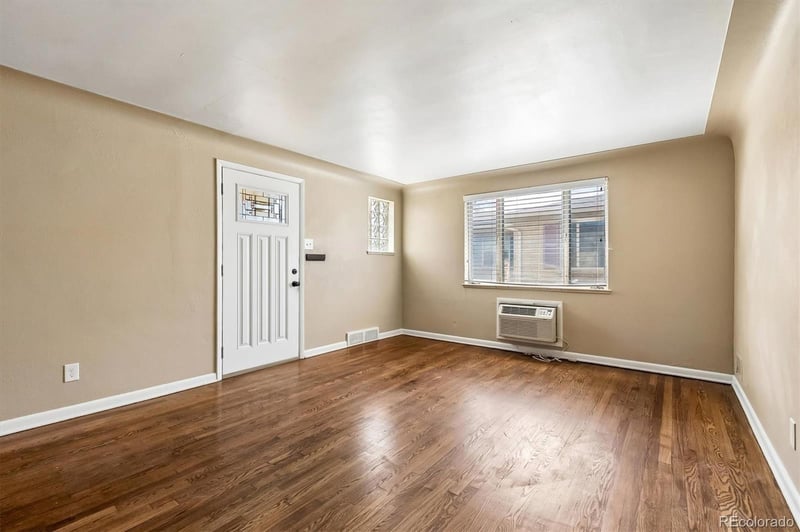 2655 Logan St, Denver, CO 80210