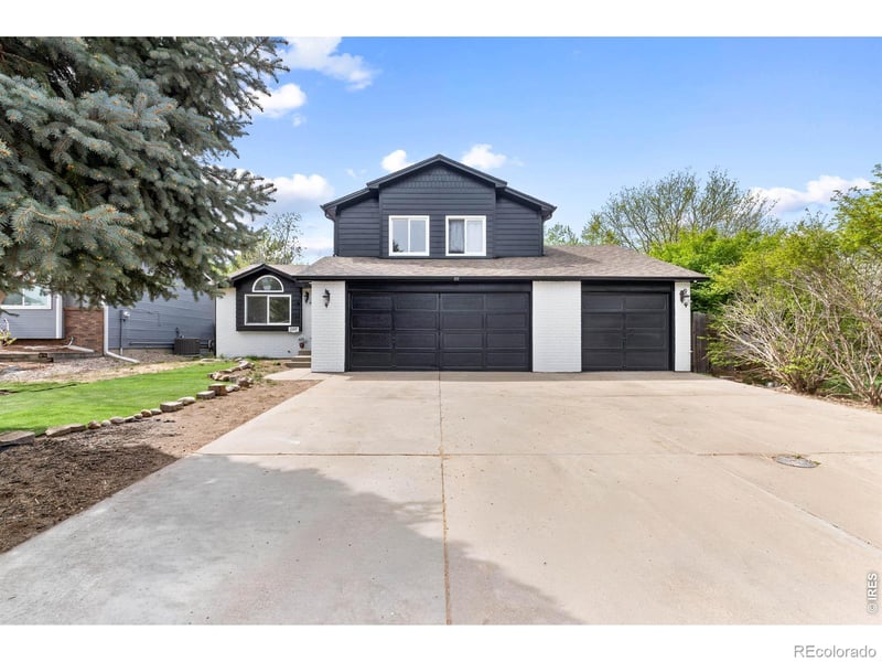 2317 42nd Ave Ct, Greeley, CO 80634