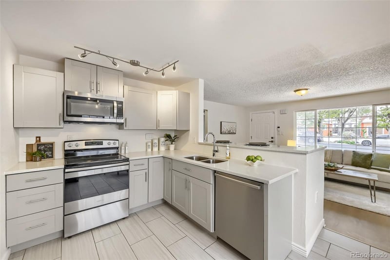 1793 Geneva St, Aurora, CO 80010