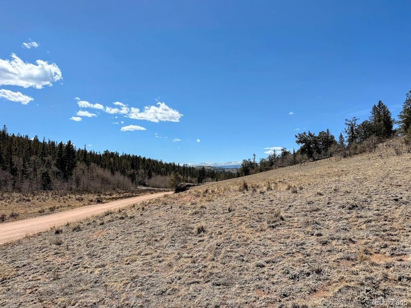 622 Longbow Dr, Jefferson, CO 80456