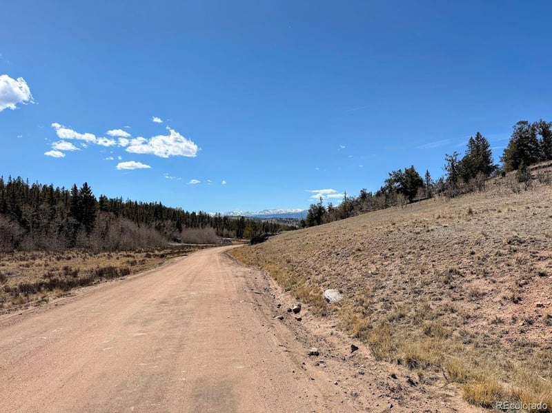 622 Longbow Dr, Jefferson, CO 80456