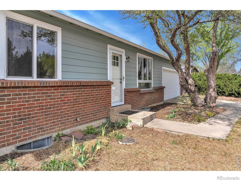 4493 Canterbury Dr, Boulder, CO 80301