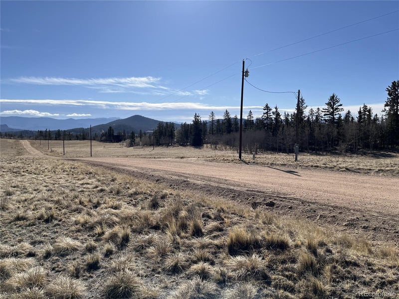 27 Warpath Rd, Como, CO 80432