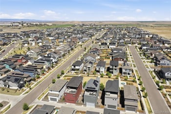 6032 Nepal St, Aurora, CO 80019