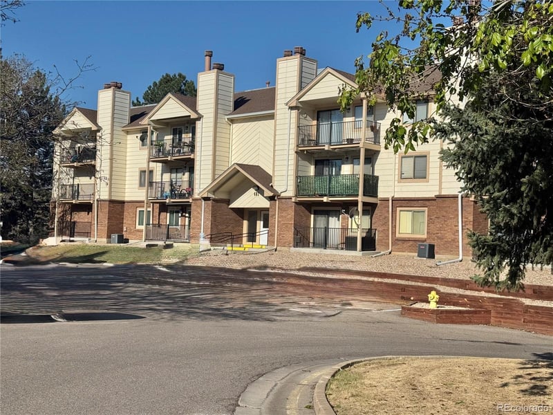 481 Kalispell Way #102, Aurora, CO 80017